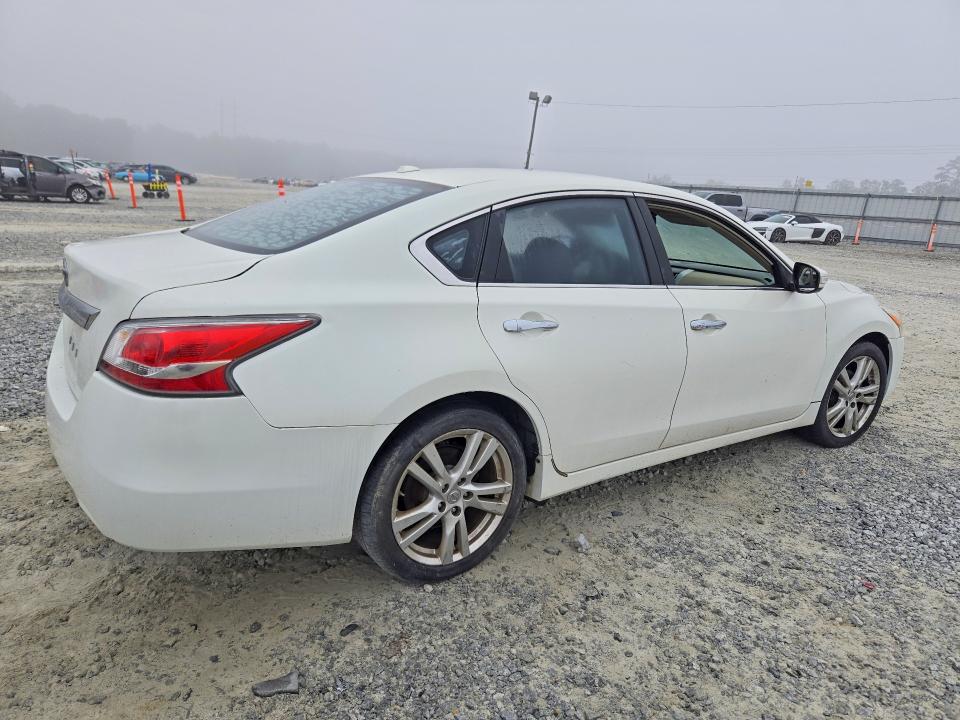Продажа на аукционе авто 2013 Nissan Altima, vin: 1N4BL3AP4DC204498, номер лота: 70930126