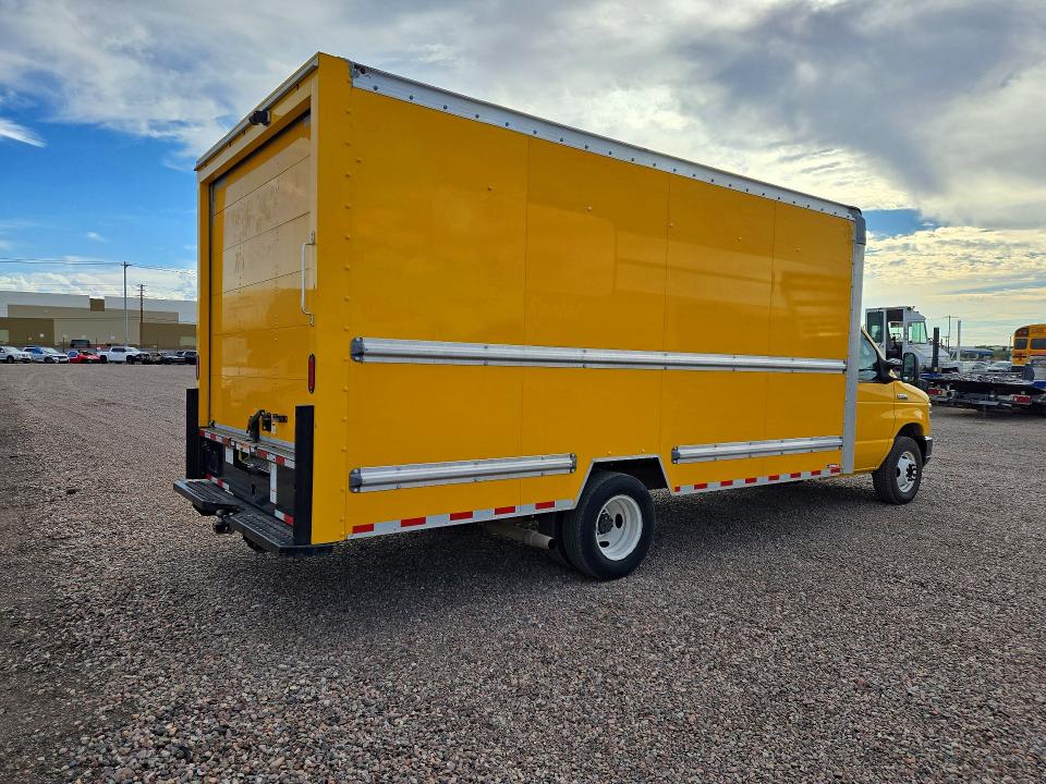 2022 Ford Econoline მანქანა იყიდება აუქციონზე, vin: 1FDWE3FN9NDC14545, აუქციონის ნომერი: 72261556