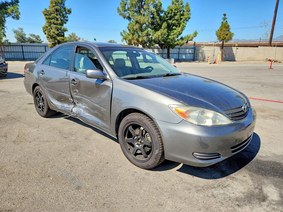 2002 Toyota Camry მანქანა იყიდება აუქციონზე, vin: JTDBF30K920008515, აუქციონის ნომერი: 70290176