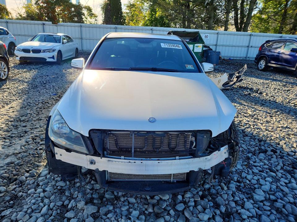 Продажа на аукционе авто 2013 Mercedes-benz C, vin: WDDGF8AB5DG121444, номер лота: 71359046