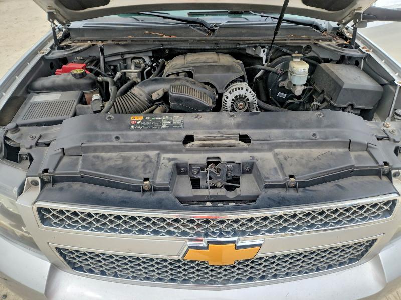 71684756 :رقم المزاد ، 1GNSCJE02ER219387 vin ، 2014 Chevrolet Suburban مزاد بيع