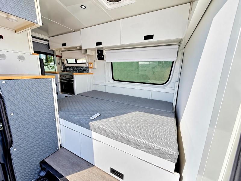 71324676 :رقم المزاد ، WD4FE7CD7JP621768 vin ، 2018 Mercedes-benz Sprinter مزاد بيع