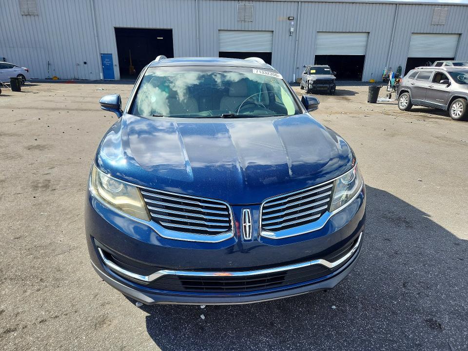 71332356 :رقم المزاد ، 2LMPJ6KR2HBL28427 vin ، 2017 Lincoln Mkx مزاد بيع