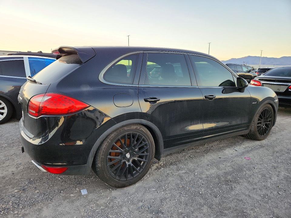 71841176 :رقم المزاد ، WP1AF2A27ELA40952 vin ، 2014 Porsche Cayenne مزاد بيع