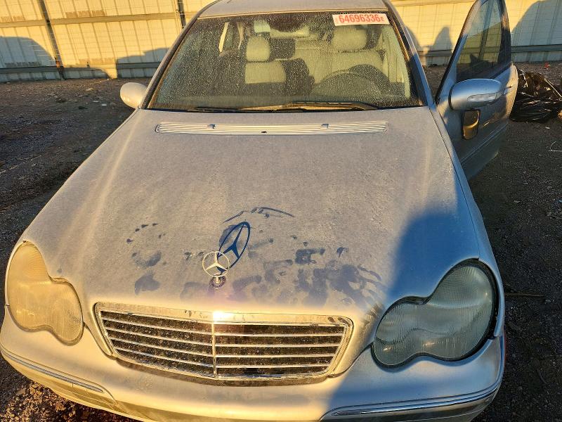 2004 Mercedes-benz C მანქანა იყიდება აუქციონზე, vin: WDBRF40J04F444048, აუქციონის ნომერი: 64696336