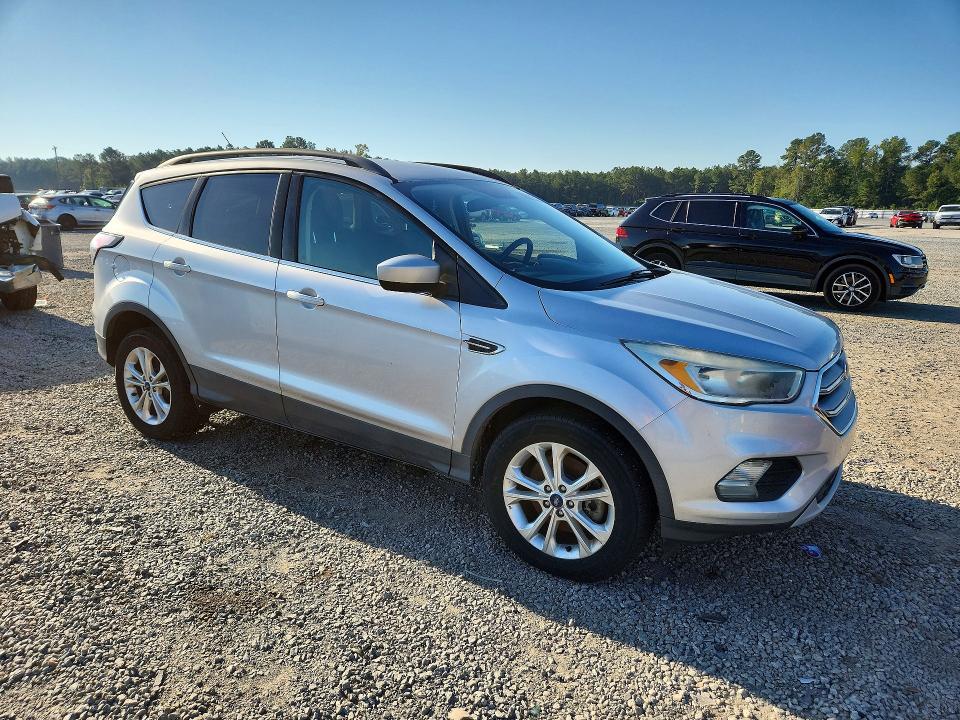 2018 Ford Escape მანქანა იყიდება აუქციონზე, vin: 1FMCU9GD9JUA11762, აუქციონის ნომერი: 72920296