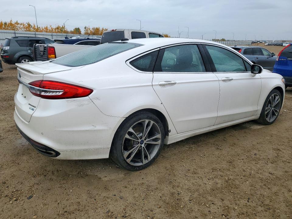 71559026 :رقم المزاد ، 3FA6P0D96HR331133 vin ، 2017 Ford Fusion مزاد بيع