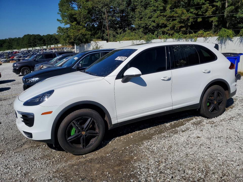 72215526 :رقم المزاد ، WP1AA2A29GLA01927 vin ، 2016 Porsche Cayenne مزاد بيع