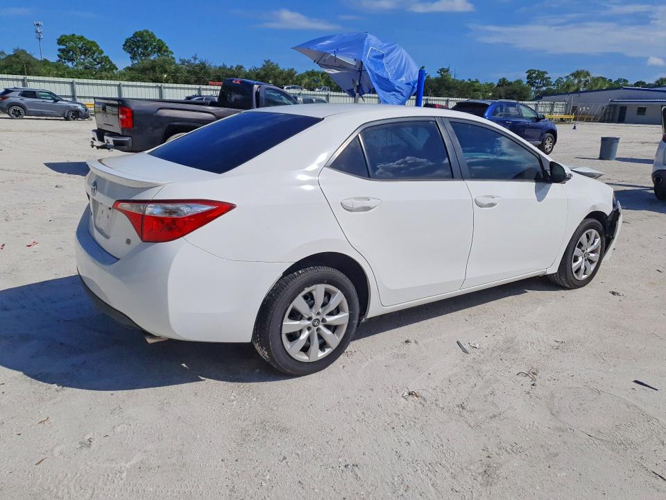 Продажа на аукционе авто 2015 Toyota Corolla, vin: 5YFBURHE0FP332679, номер лота: 71881846