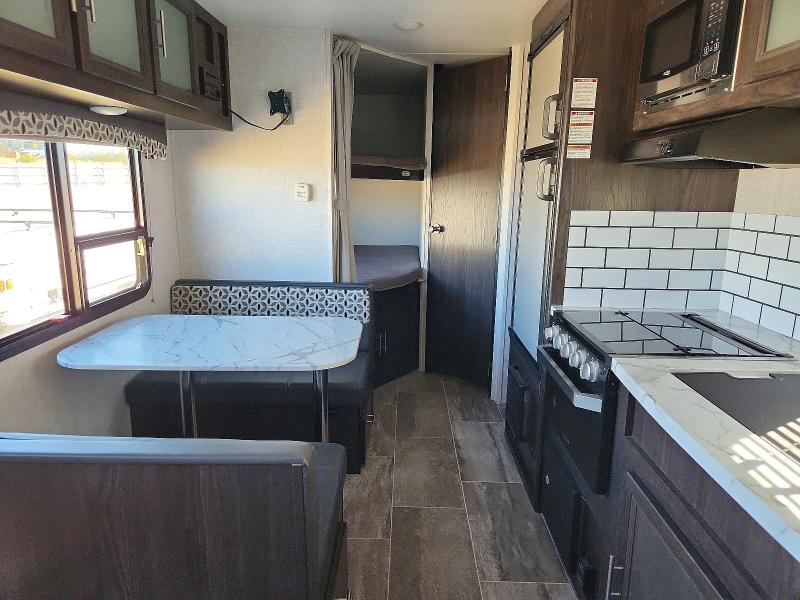 Продаж на аукціоні авто 2020 Dutchmen Kodiak 227bh, vin: 4YDT22723LJ970446, номер лоту: 70776306