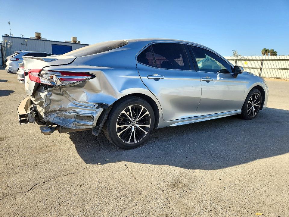 Продажа на аукционе авто 2018 Toyota Camry, vin: JTNB11HK0J3014106, номер лота: 72936026