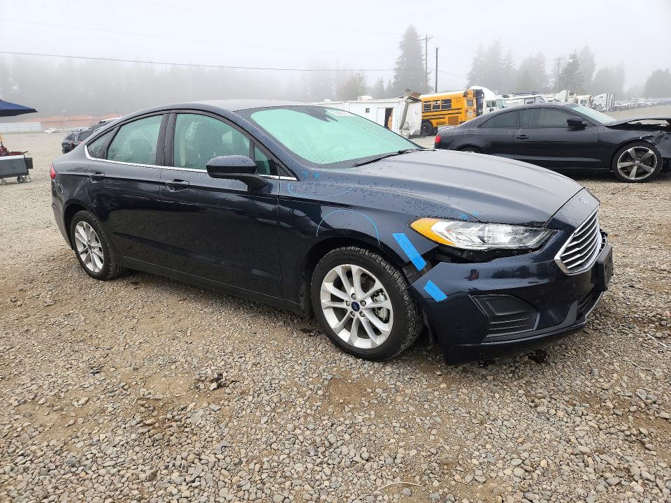 2020 Ford Fusion მანქანა იყიდება აუქციონზე, vin: 3FA6P0LUXLR221121, აუქციონის ნომერი: 69460186