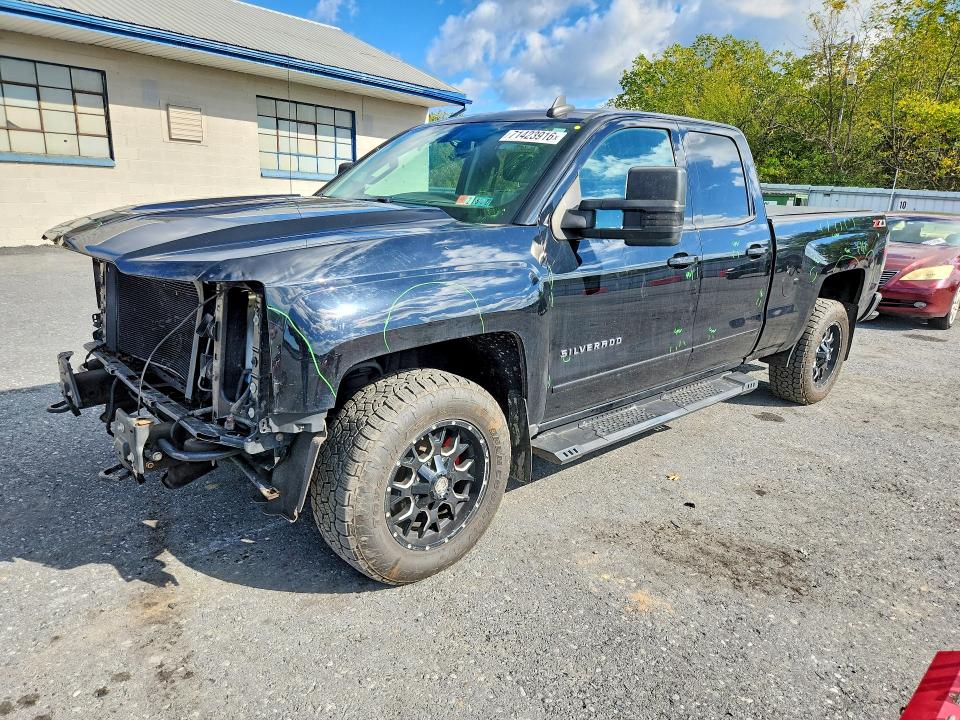 71423916 :رقم المزاد ، 1GCVKREC5JZ132031 vin ، 2018 Chevrolet Silverado مزاد بيع