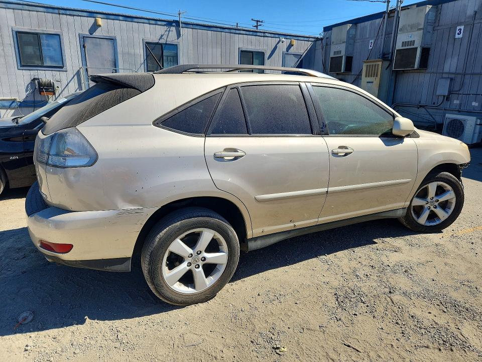 72398736 :رقم المزاد ، 2T2GA31U55C040453 vin ، 2005 Lexus Rx مزاد بيع