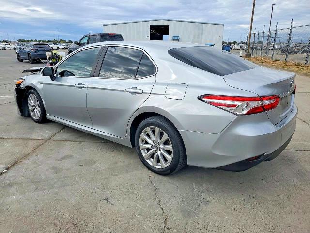 Auction sale of the 2018 Toyota Camry, vin: 4T1B11HK4JU101677, lot number: 72617506