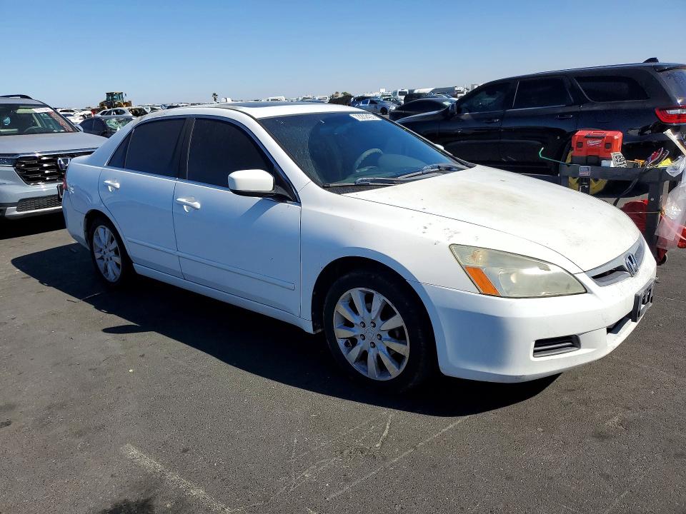72202406 :رقم المزاد ، 1HGCM567X7A174019 vin ، 2007 Honda Accord مزاد بيع
