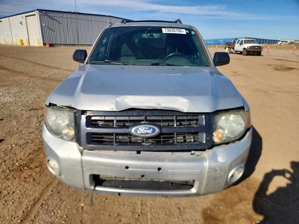 73830106 :رقم المزاد ، 1FMCU9D71AKB49712 vin ، 2010 Ford Escape مزاد بيع