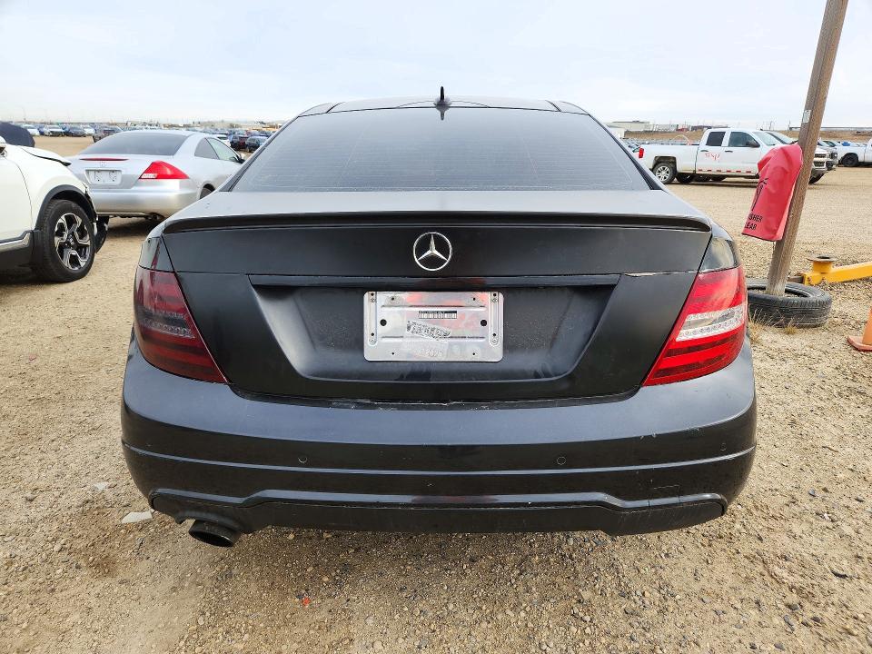 2013 Mercedes-benz C მანქანა იყიდება აუქციონზე, vin: WDDGJ4HB8DG012070, აუქციონის ნომერი: 73524996
