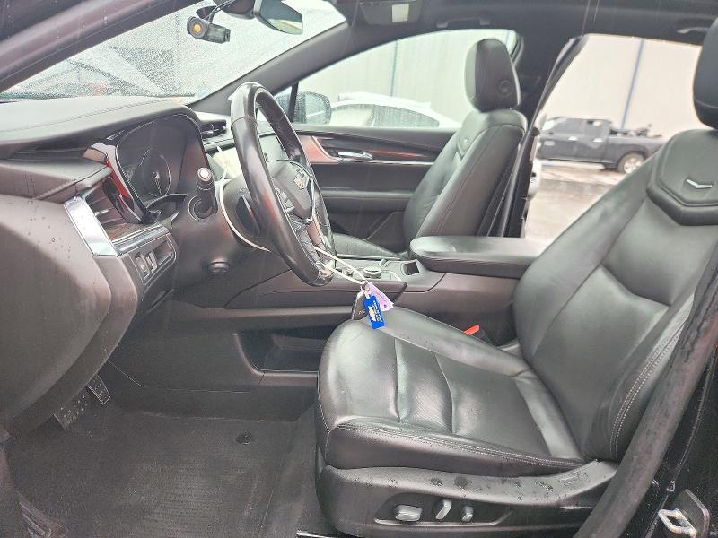 72201746 :رقم المزاد ، 1GYKNCRS6LZ105698 vin ، 2020 Cadillac Xt5 مزاد بيع