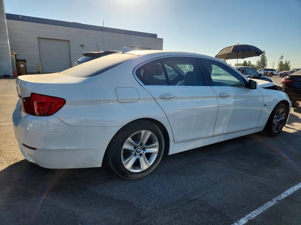 72192146 :رقم المزاد ، WBAXG5C55DDY32038 vin ، 2013 Bmw 528 مزاد بيع