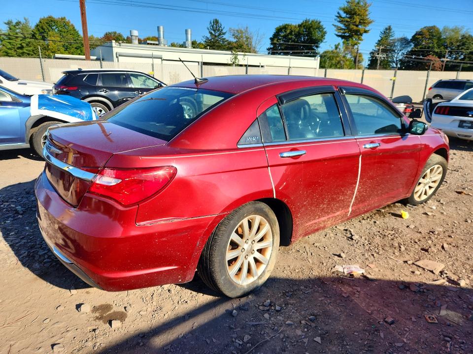 2013 Chrysler 200 მანქანა იყიდება აუქციონზე, vin: 1C3CCBCG7DN504518, აუქციონის ნომერი: 72349886