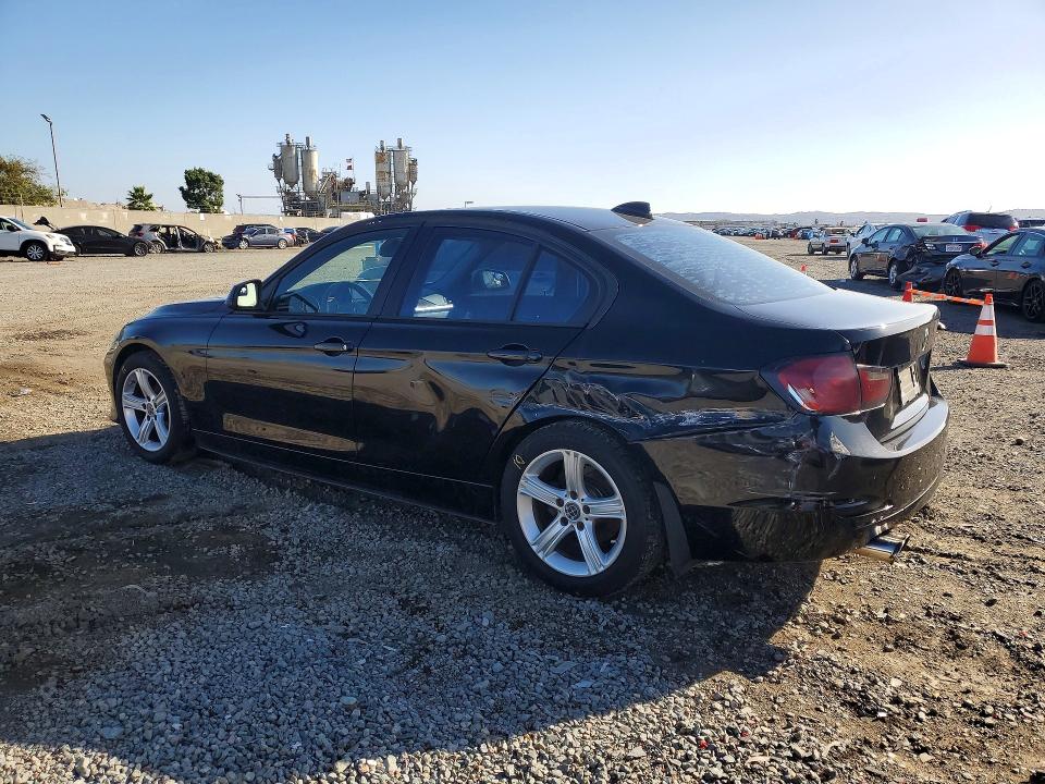 72701916 :رقم المزاد ، WBA3C1C56EK108486 vin ، 2014 Bmw 328 مزاد بيع