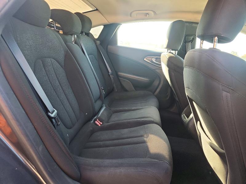 Продажа на аукционе авто 2015 Chrysler 200, vin: 1C3CCCAB6FN671324, номер лота: 72377636