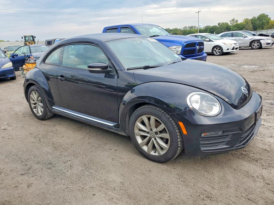 Продаж на аукціоні авто 2017 Volkswagen Beetle, vin: 3VWF17AT7HM630791, номер лоту: 69461536