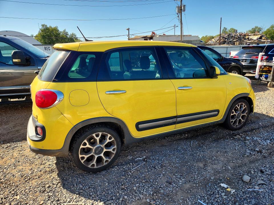 71923546 :رقم المزاد ، ZFBCFADH5EZ022826 vin ، 2014 Fiat 500l مزاد بيع