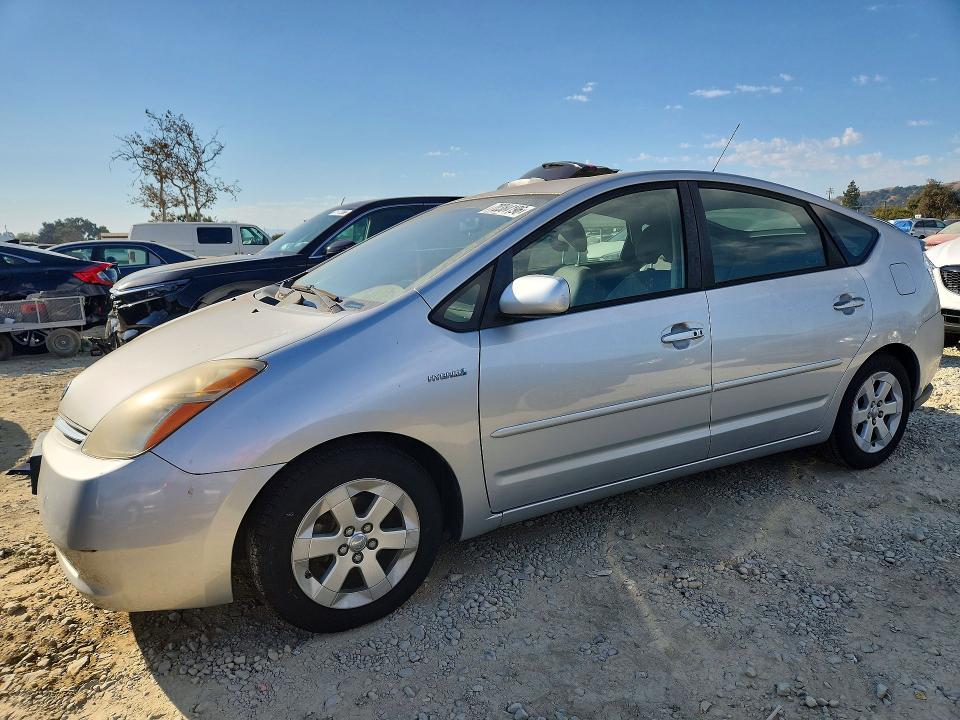 2006 Toyota Prius მანქანა იყიდება აუქციონზე, vin: JTDKB22U667078040, აუქციონის ნომერი: 70384196