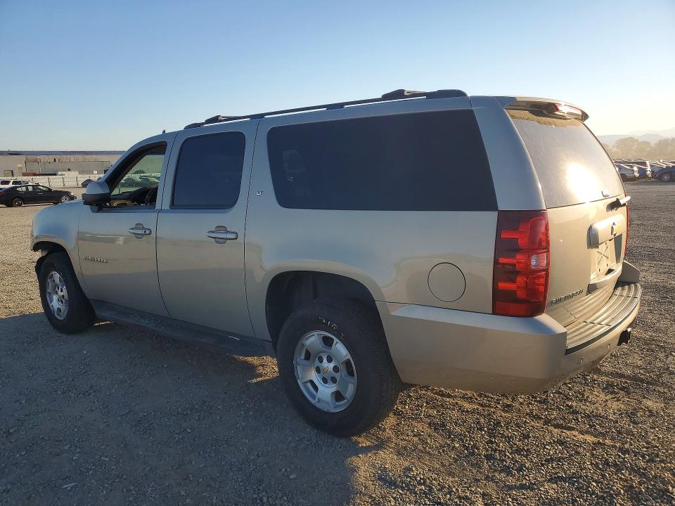 71840986 :رقم المزاد ، 1GNSKJE30BR371256 vin ، 2011 Chevrolet Suburban مزاد بيع