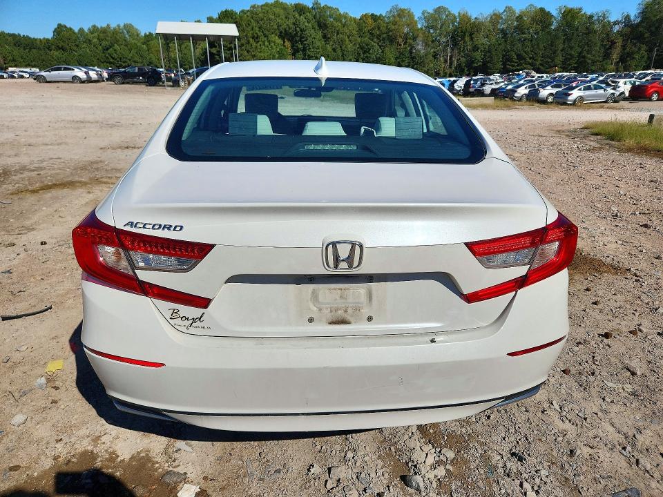 2018 Honda Accord მანქანა იყიდება აუქციონზე, vin: 1HGCV1F1XJA174157, აუქციონის ნომერი: 71752276
