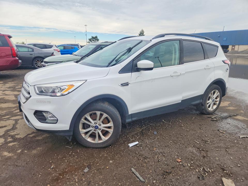 70326456 :رقم المزاد ، 1FMCU9HD5JUD23639 vin ، 2018 Ford Escape مزاد بيع