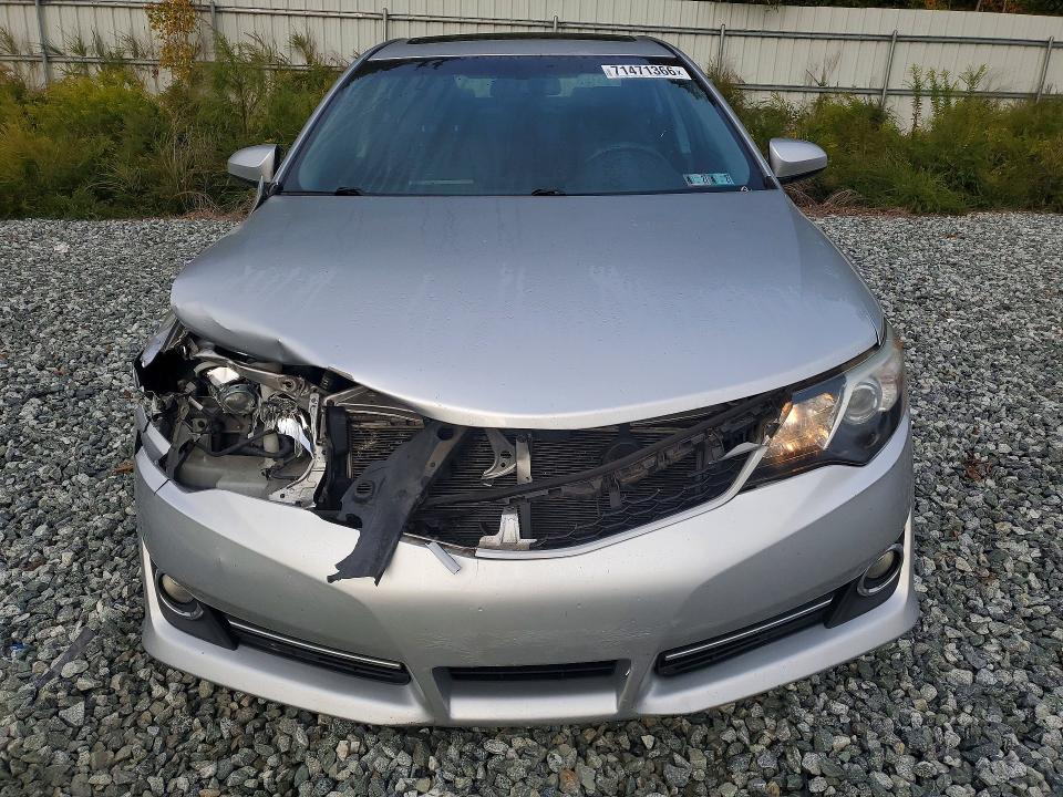 71471366 :رقم المزاد ، 4T1BF1FK3EU771389 vin ، 2014 Toyota Camry مزاد بيع