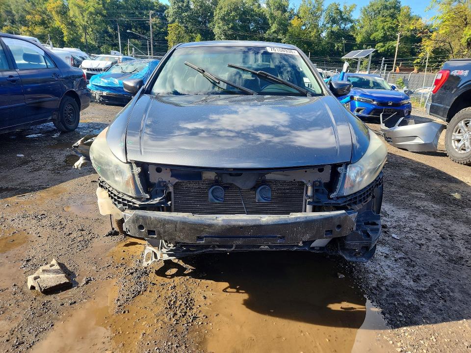 70108936 :رقم المزاد ، 1HGCP2F88AA064933 vin ، 2010 Honda Accord مزاد بيع