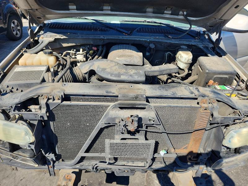 71002946 :رقم المزاد ، 1GNEC13T74R273910 vin ، 2004 Chevrolet Tahoe مزاد بيع