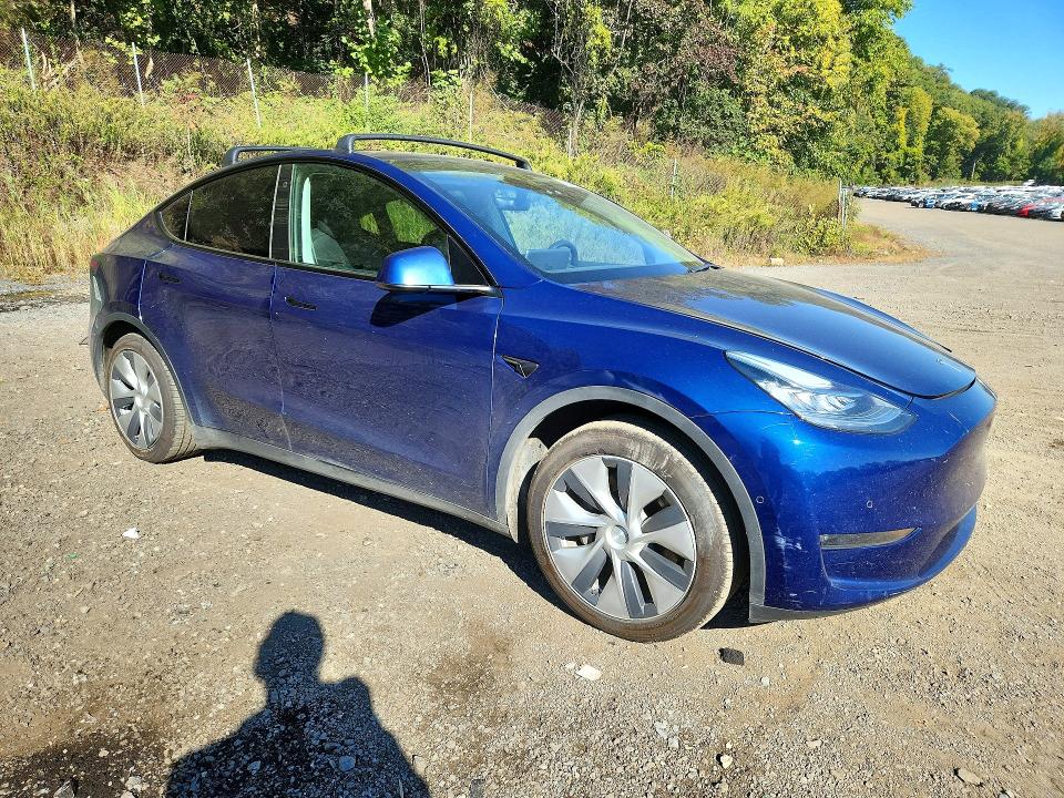 Продажа на аукционе авто 2021 Tesla Model Y, vin: 5YJYGAEE1MF148142, номер лота: 72041586