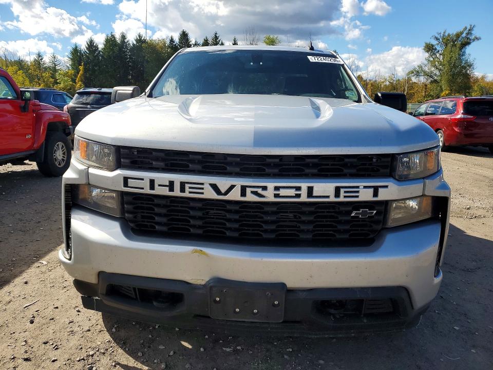 72240296 :رقم المزاد ، 1GCRYBEK0MZ305005 vin ، 2021 Chevrolet Silverado مزاد بيع