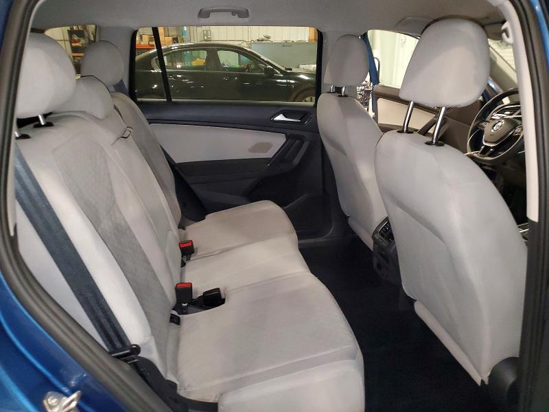 71484066 :رقم المزاد ، 3VV0B7AX1JM123532 vin ، 2018 Volkswagen Tiguan مزاد بيع