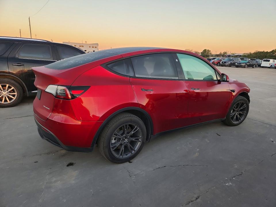 Продажа на аукционе авто 2025 Tesla Model Y, vin: 7SAYGDEE4SA369460, номер лота: 70562366