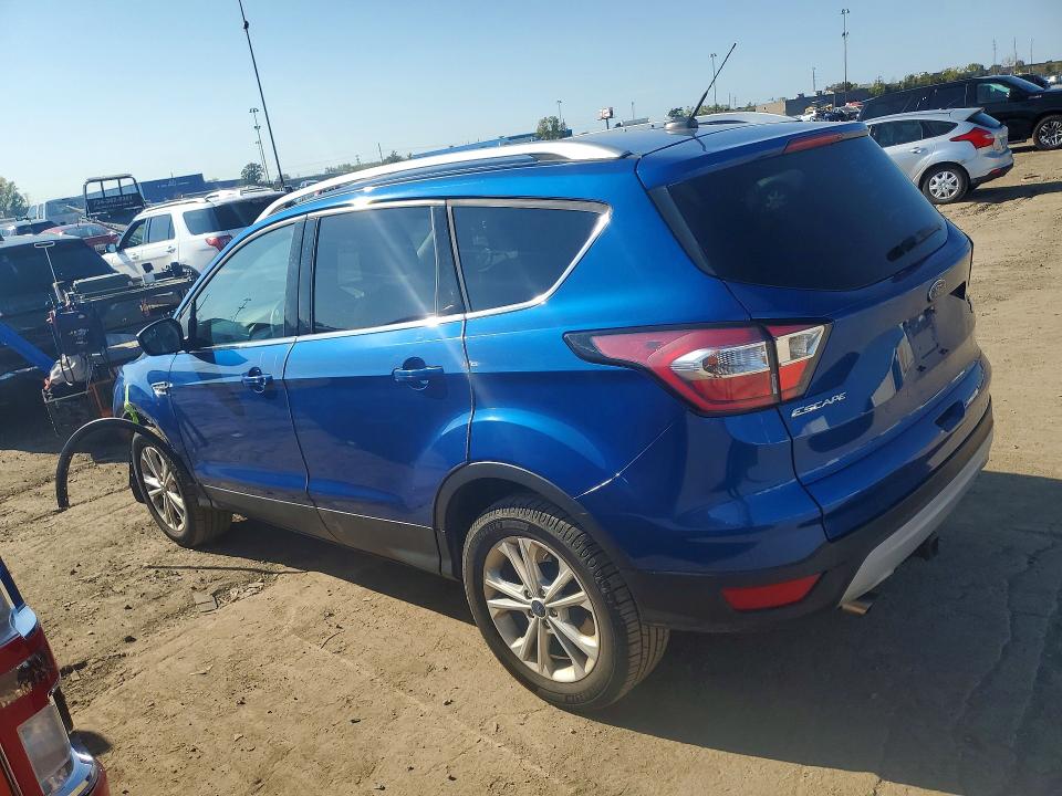 71473236 :رقم المزاد ، 1FMCU9GD1HUC76878 vin ، 2017 Ford Escape مزاد بيع