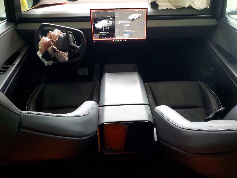 Продажа на аукционе авто 2025 Tesla Cybertruck, vin: 7G2CEHED2SA074401, номер лота: 72402236