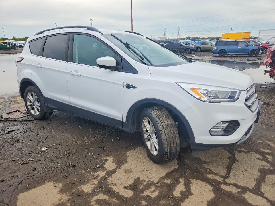 Продаж на аукціоні авто 2018 Ford Escape, vin: 1FMCU9HD5JUD23639, номер лоту: 70326456