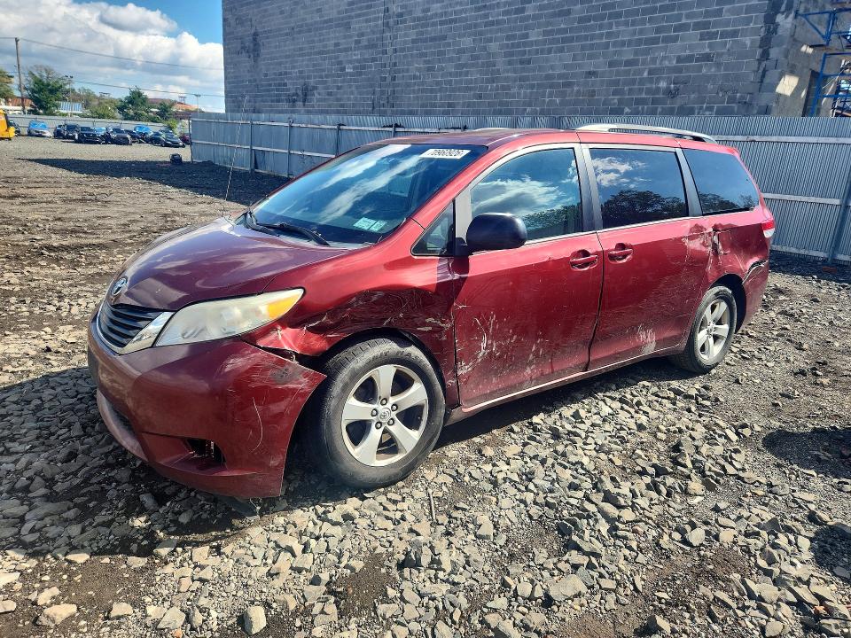 Продаж на аукціоні авто 2013 Toyota Sienna, vin: 5TDKK3DCXDS376409, номер лоту: 70960926