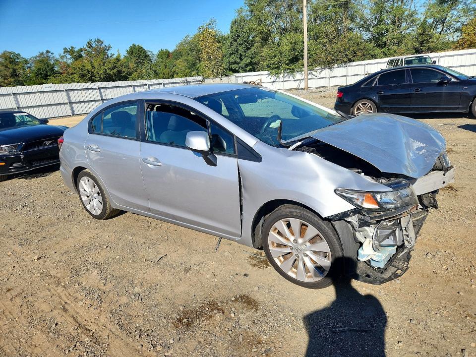 2013 Honda Civic მანქანა იყიდება აუქციონზე, vin: 2HGFB2F54DH566846, აუქციონის ნომერი: 72505656
