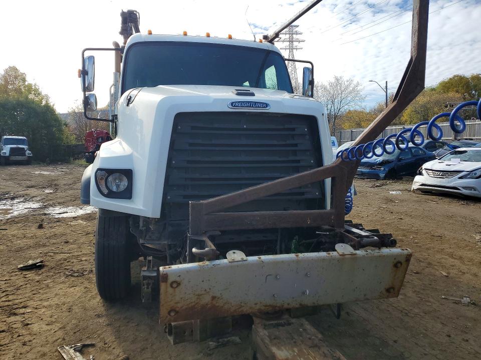Продажа на аукционе авто 2013 Freightliner 108sd, vin: 1FVAG5BS4DHBY4174, номер лота: 71602986