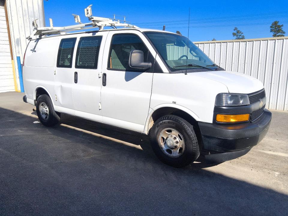 70786916 :رقم المزاد ، 1GCWGAFP4J1189375 vin ، 2018 Chevrolet Express G2500 مزاد بيع