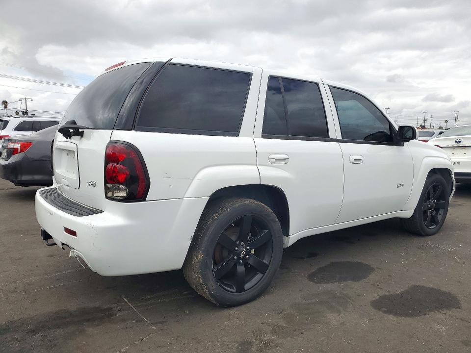 72773086 :رقم المزاد ، 1GNES13H472176885 vin ، 2007 Chevrolet Trailblazer مزاد بيع