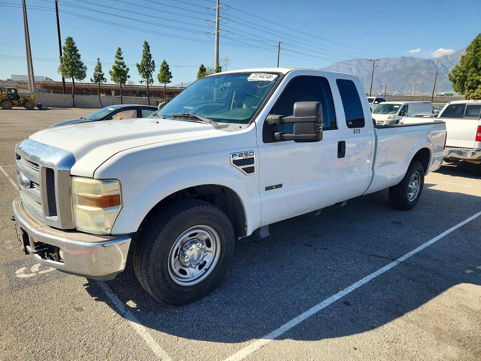 2008 Ford F250 მანქანა იყიდება აუქციონზე, vin: 1FTSX20538EB18327, აუქციონის ნომერი: 73744246