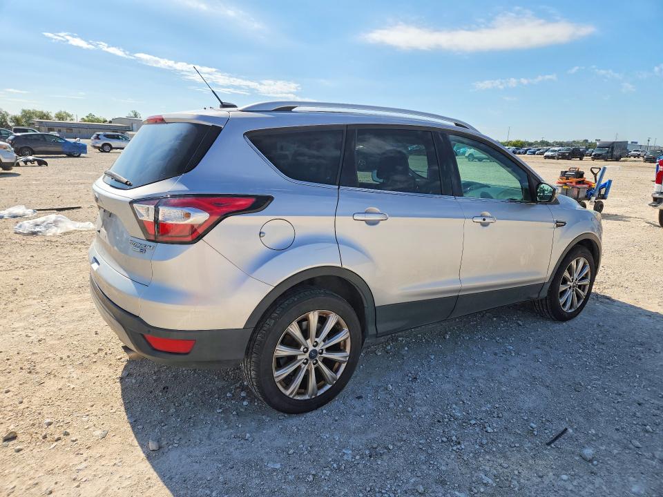 Auction sale of the 2017 Ford Escape, vin: 1FMCU9J92HUA95938, lot number: 71500416